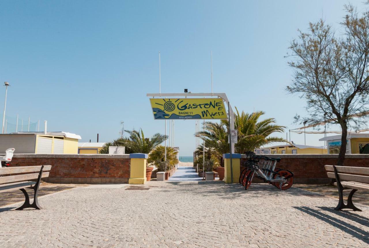 Hotel Atlantic Pesaro Esterno foto