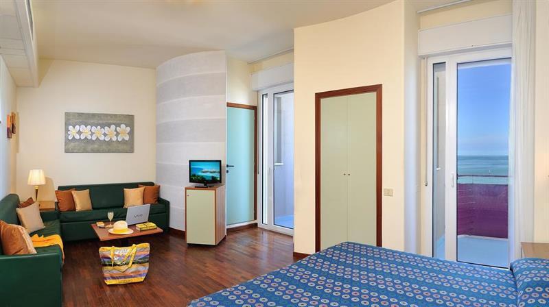 Hotel Atlantic Pesaro Esterno foto